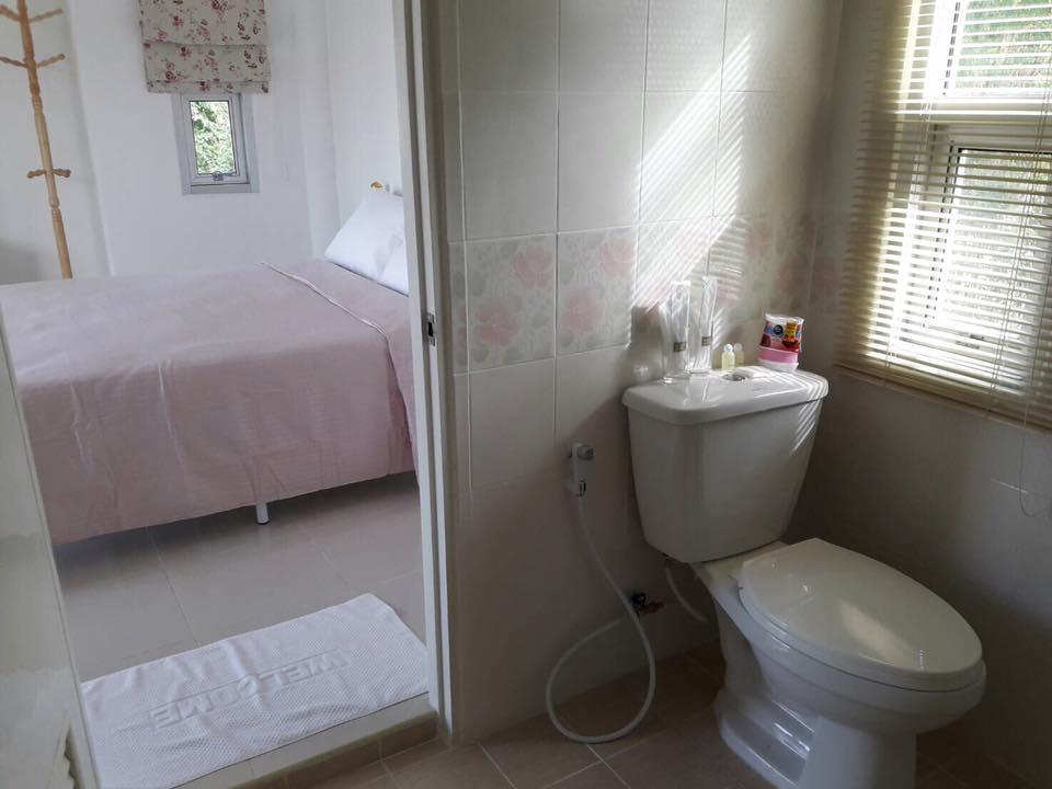 Отель Baan Suan Geb Tawan Лопбури Экстерьер фото
